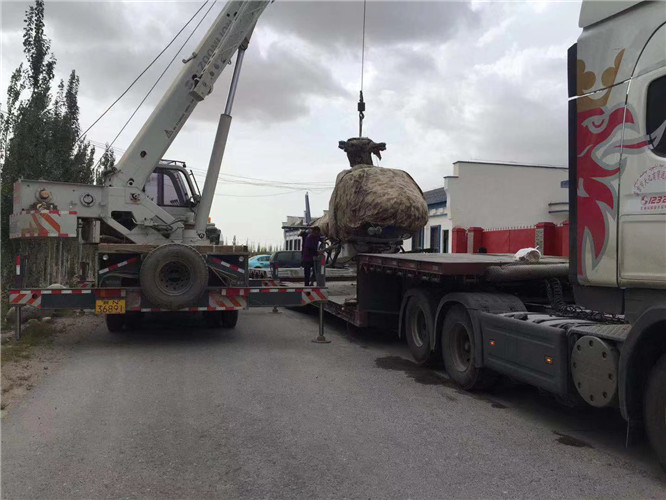 海阳市狭窄场地（如小区、车间）适合用哪种吊车？