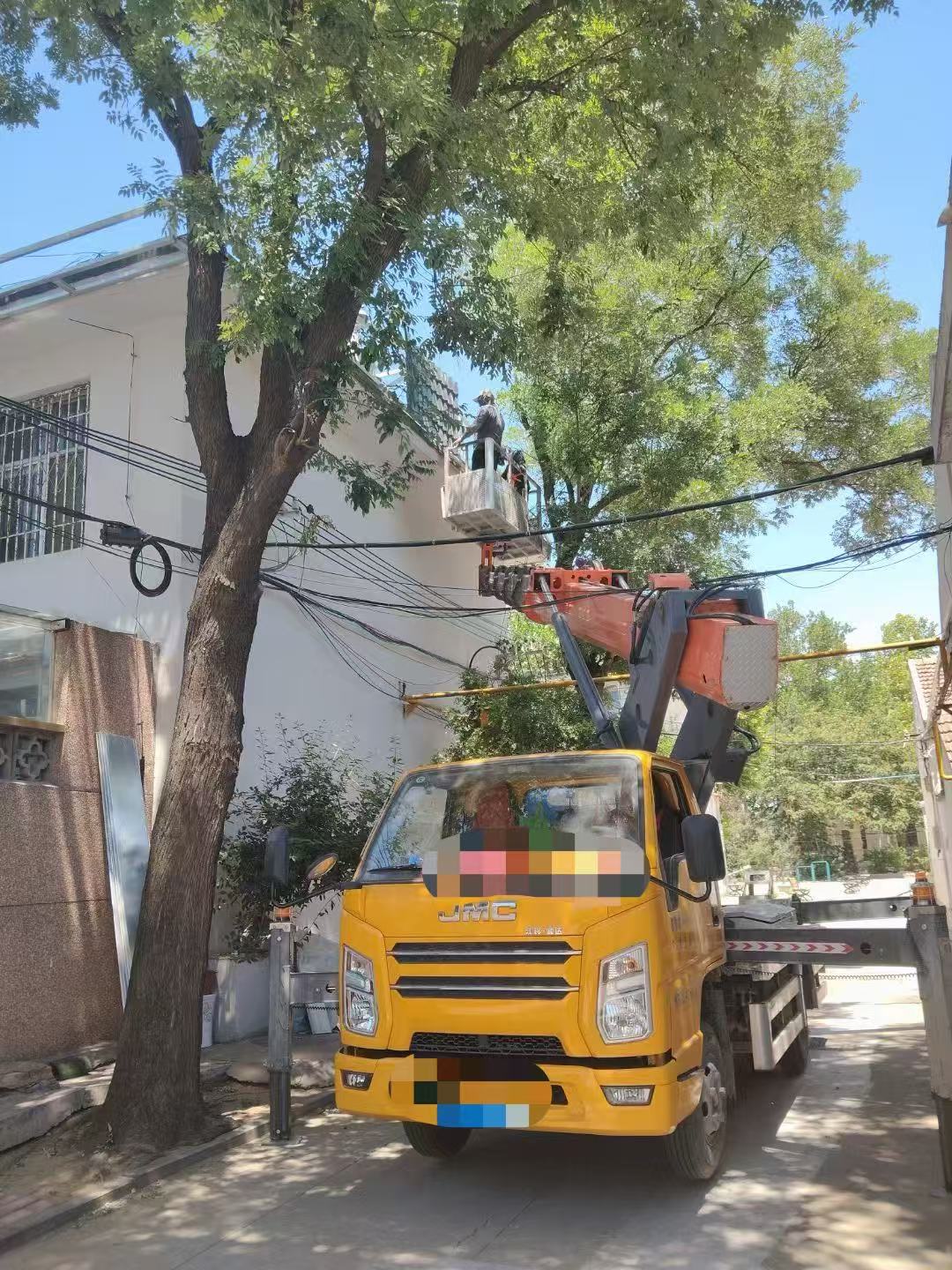 海阳市高空作业车能吊装重物吗？最大承载多少公斤？